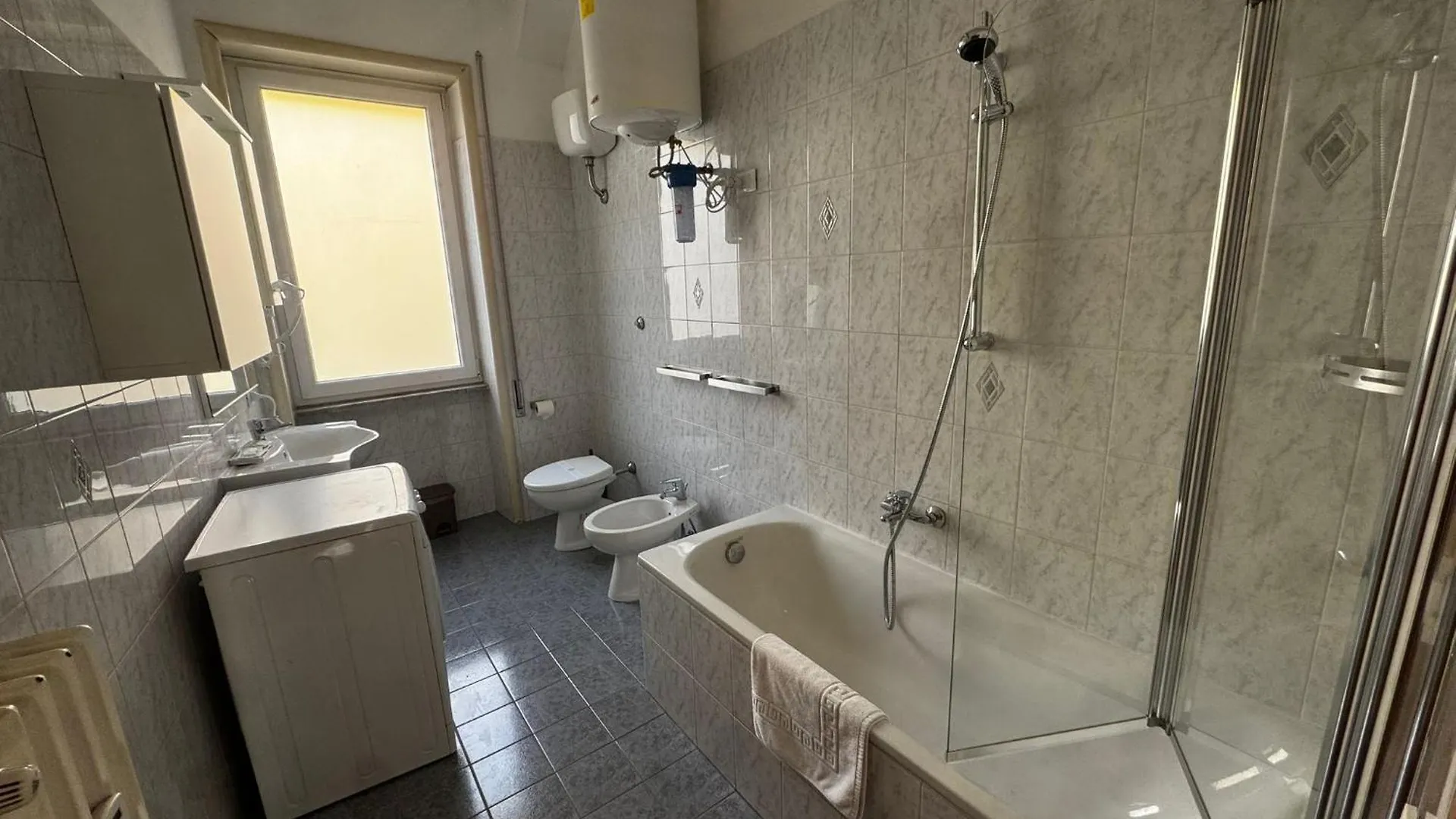 Luciano Colosseo Apartment Rome 0*,  Italy