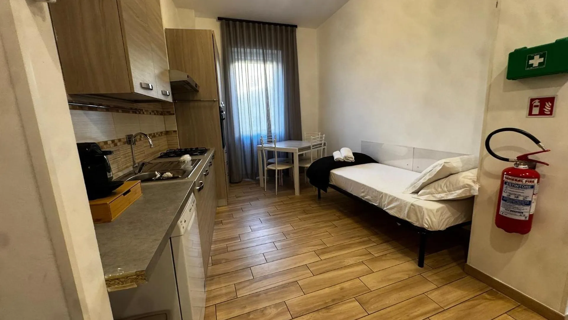 Luciano Colosseo Apartment Rome