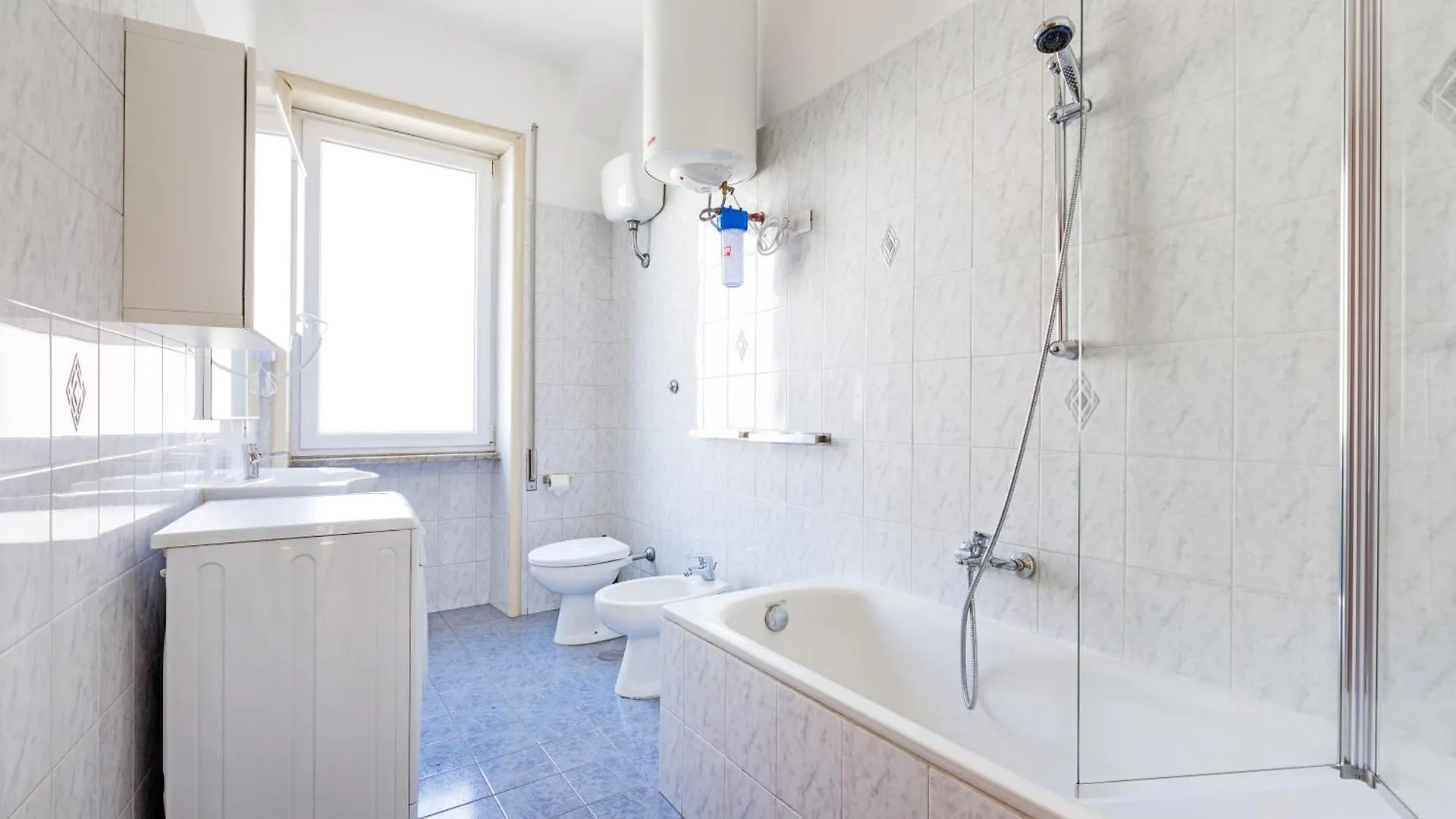 Luciano Colosseo Apartment Rome Italy