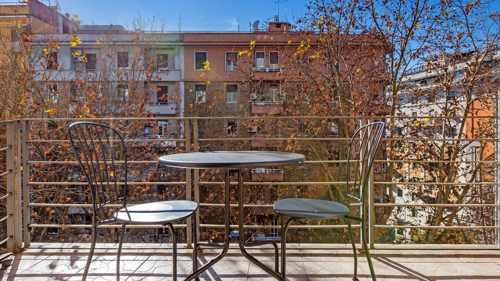 Luciano Colosseo Apartment Rome