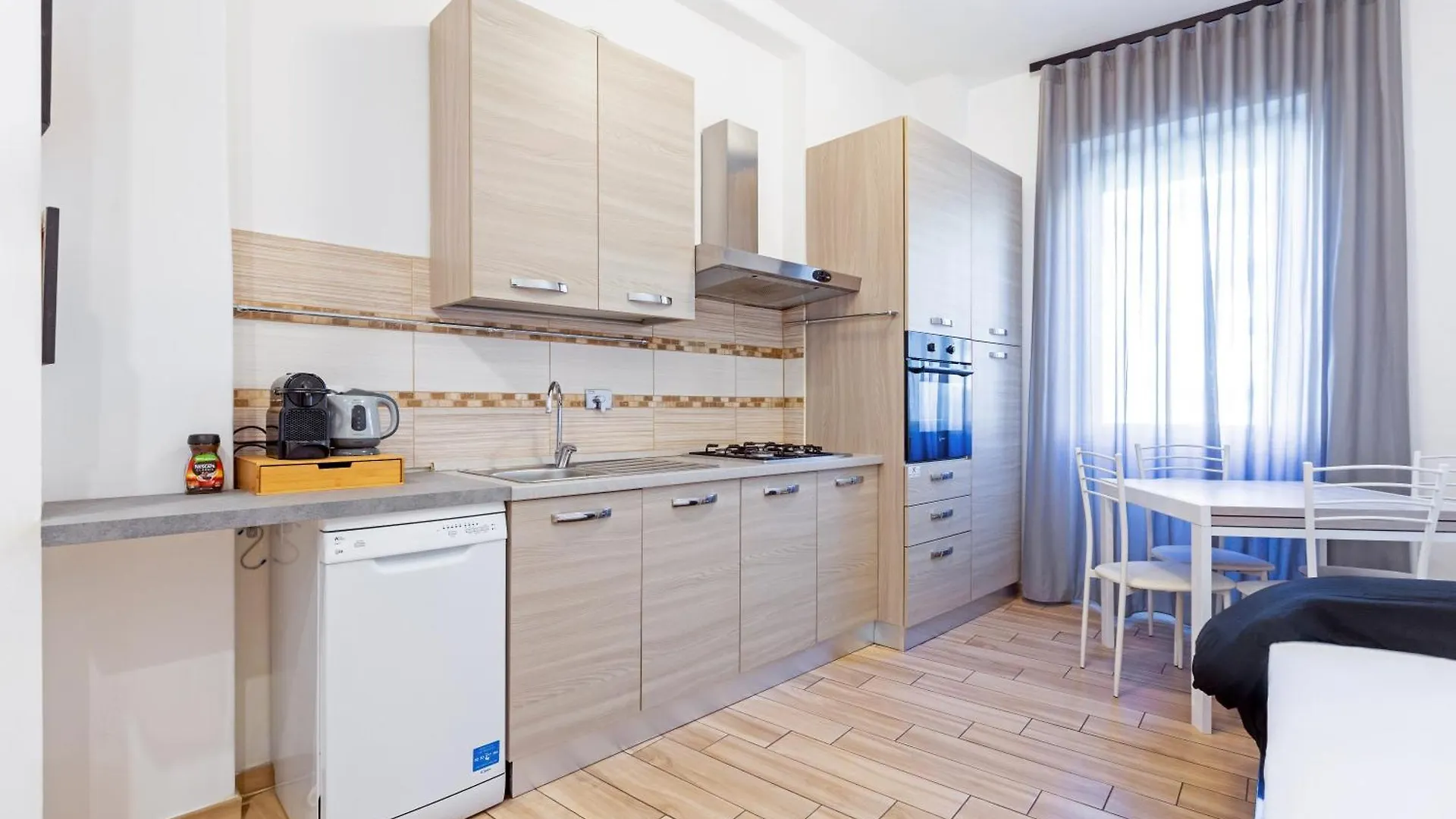 Luciano Colosseo Apartment Rome