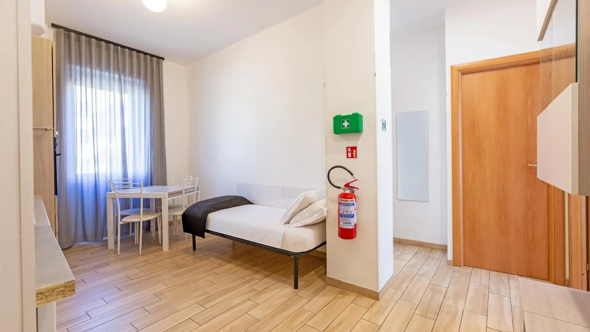 Luciano Colosseo Apartment Rome
