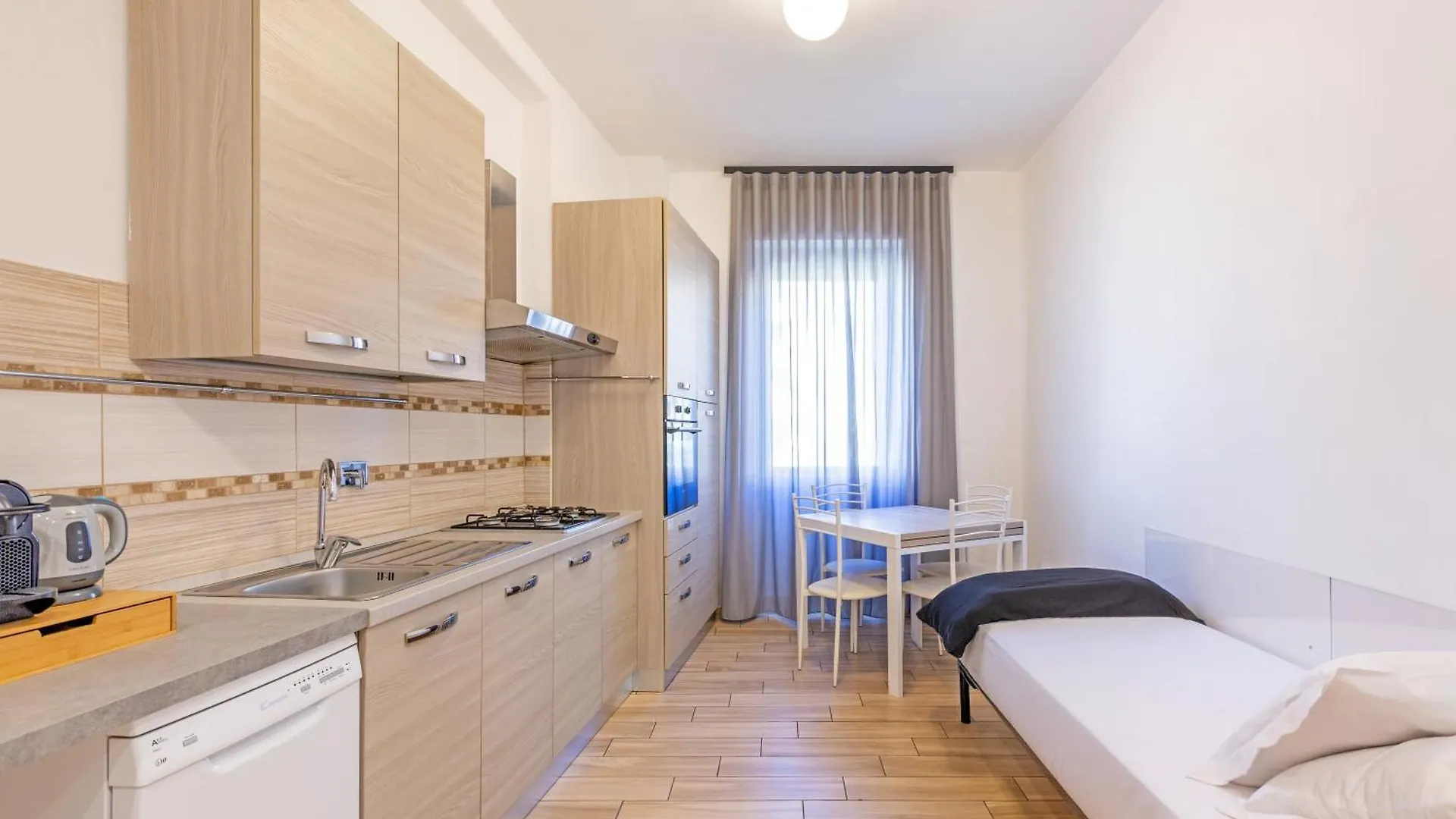 Luciano Colosseo Apartment Rome